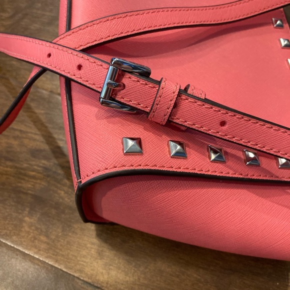 Michael Kors Selma watermelon crossbody - Picture 2 of 6